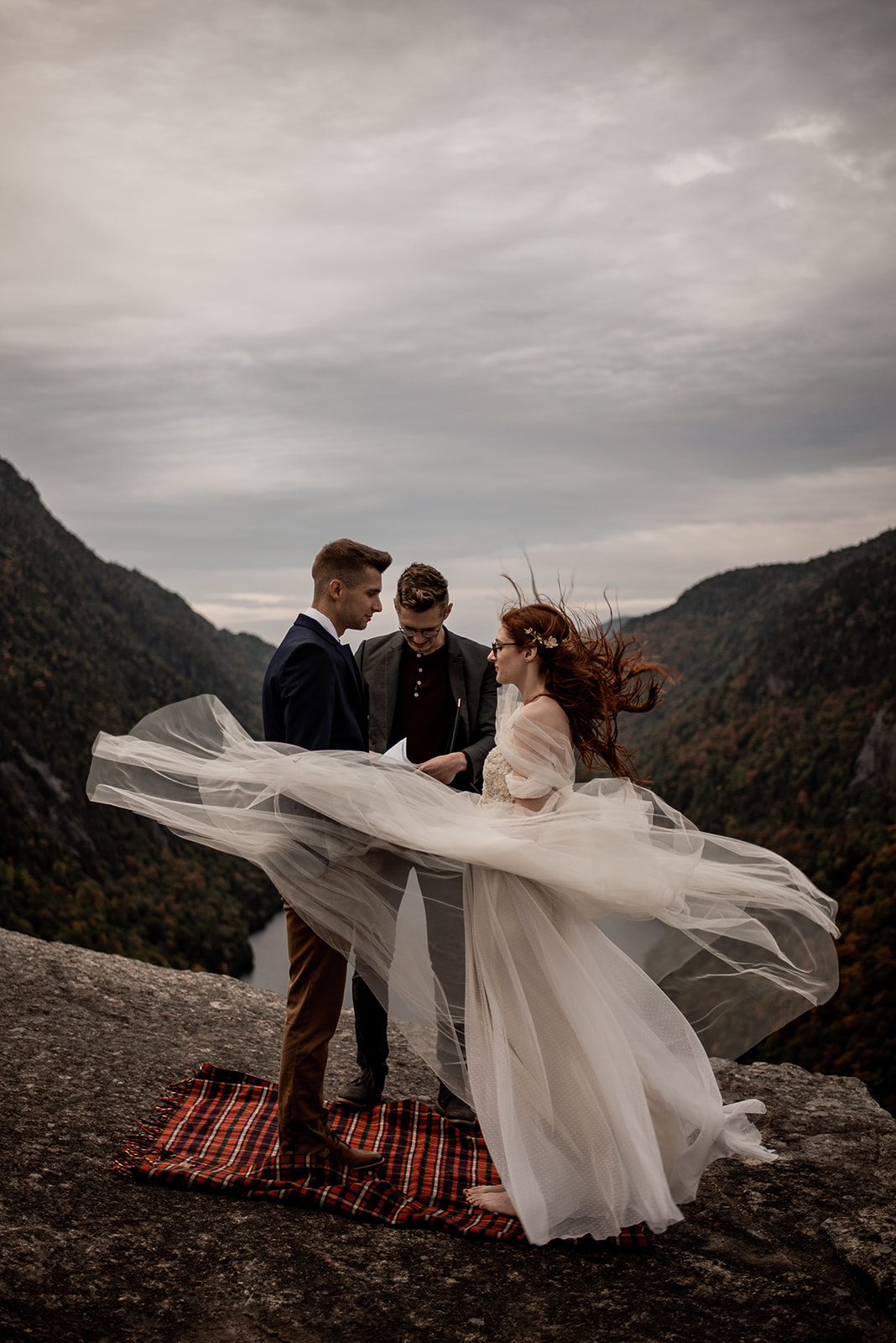 Mountaintop elopement in the ADKs on Indian Head, Keene Valley