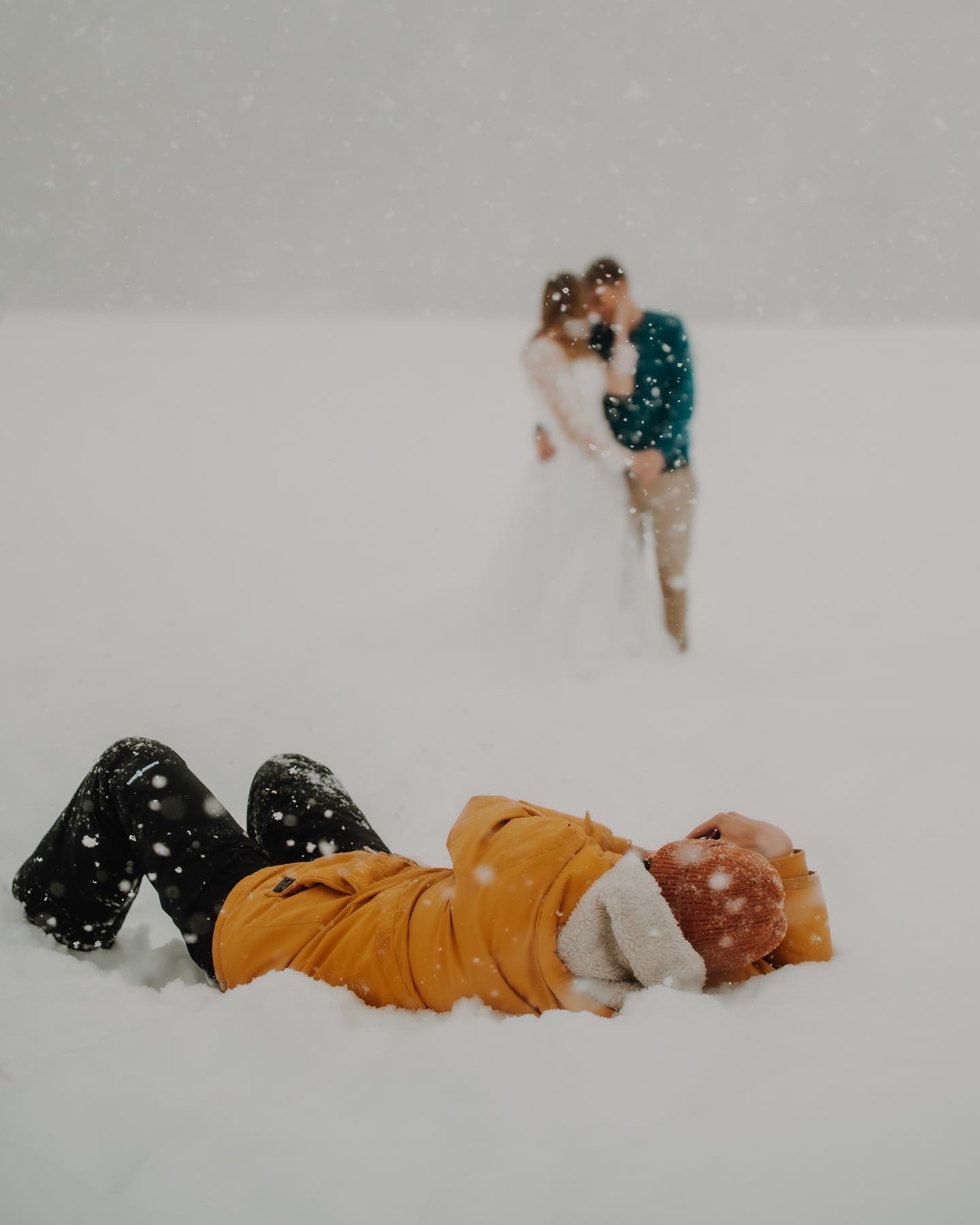 Behind the scenes of a Laura photographing an elopement